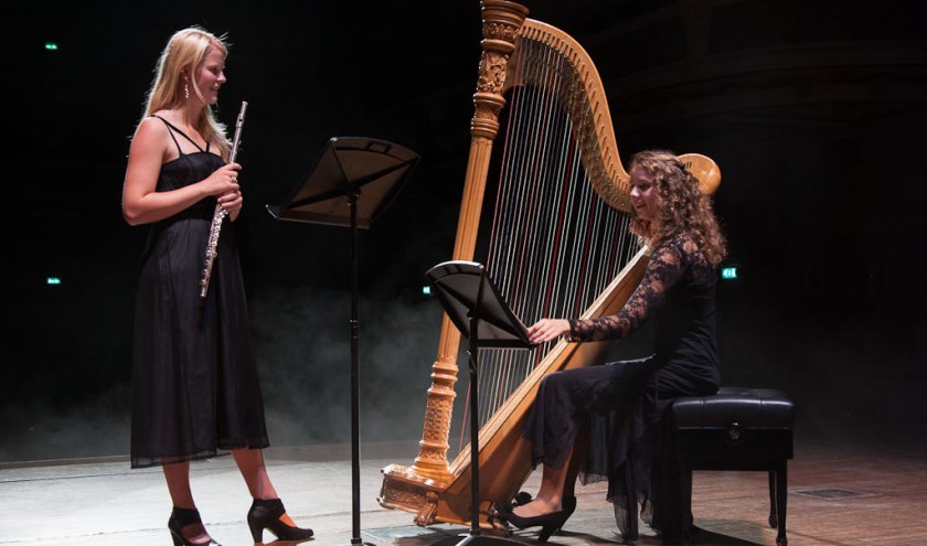 Zoë Knoop, harp en Maartje Valk, fluit